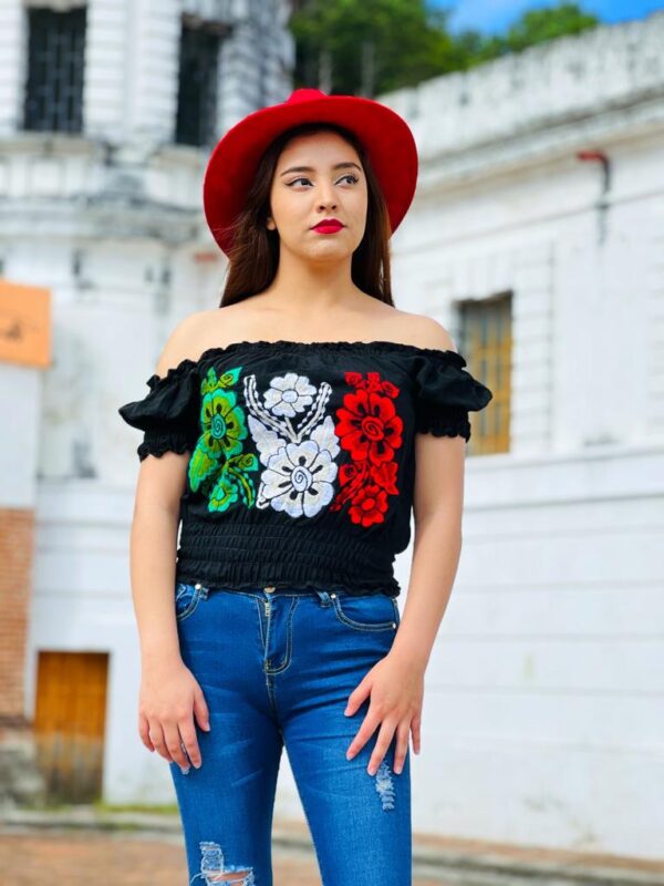 blusa tricolor resorte