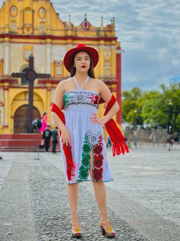vestido straple tricolor - Imagen 3